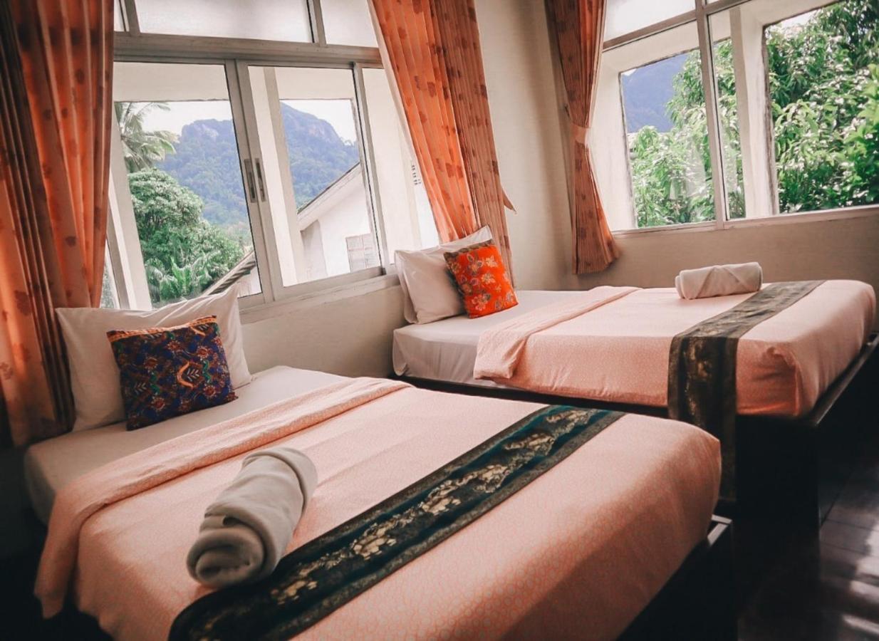Thaweesuk Heritage Homestay Phang Nga Ngoại thất bức ảnh