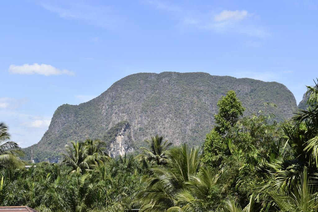 Thaweesuk Heritage Homestay Phang Nga Ngoại thất bức ảnh